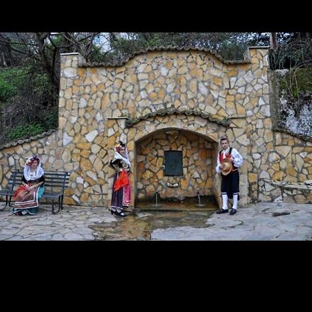 Marilou'S Cottage Ágios Matthaíos エクステリア 写真